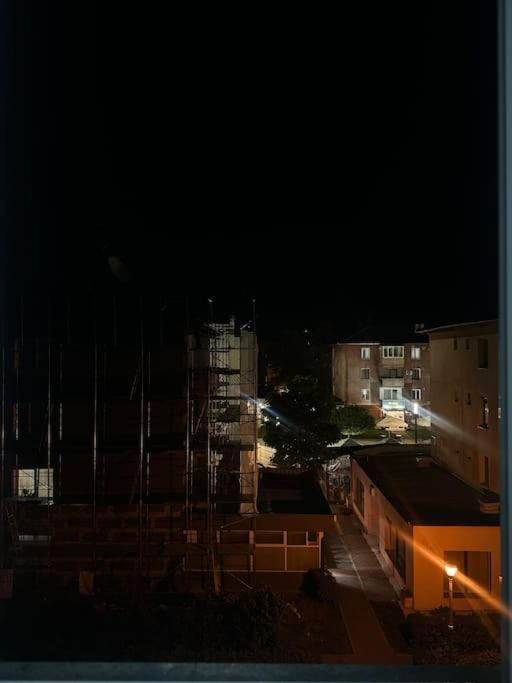 Apartament La Flo Hunedoara Bagian luar foto