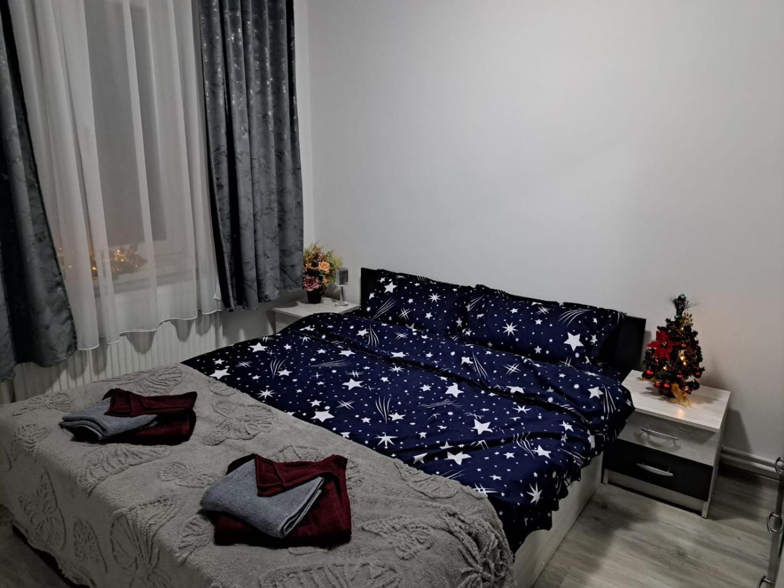 Apartament La Flo Hunedoara Bagian luar foto